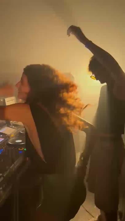 Live set clip